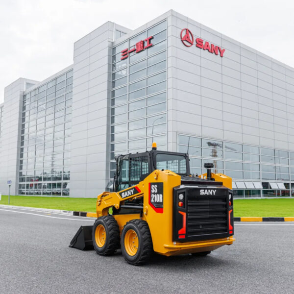 Miniładowarka Skid Steer Sany Ss210r TyŁ